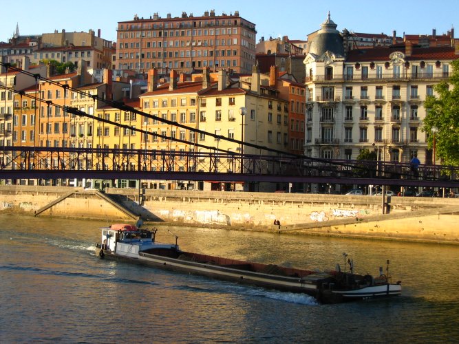 Lyon XR vue de la Saône